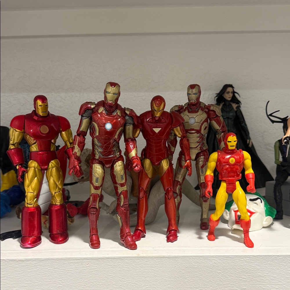 Iron Man Red and Gold Action Figures Set